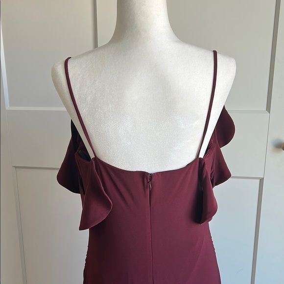 Laundry by Shelli Segal Burgundy Gown Ruched sides and flutter Sleeve | 10 - Picture 2 of 7